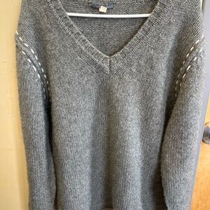 Community cashmere V-Neck Knit Sweater in Heather Gray large